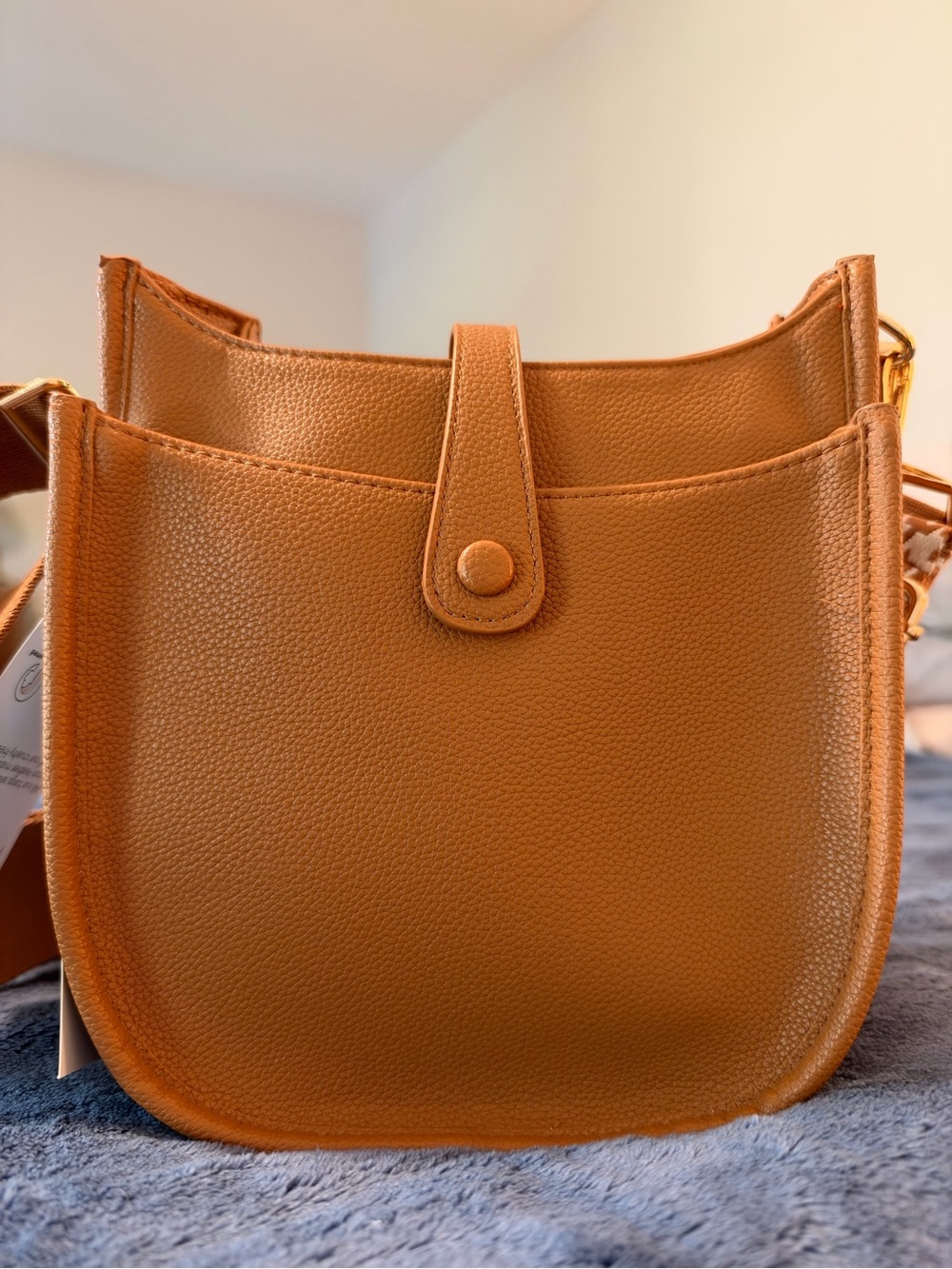 Classic Saddle Crossbody Bag in Cognac Tan